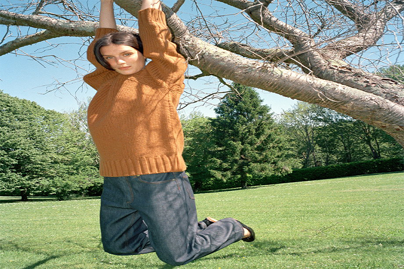 TRENDY TOPS FOR WOMEN